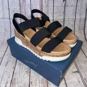 Black Benni espadrilles by Universal Thread